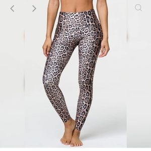 Onzie High Rise Leggings - Leopard s/m